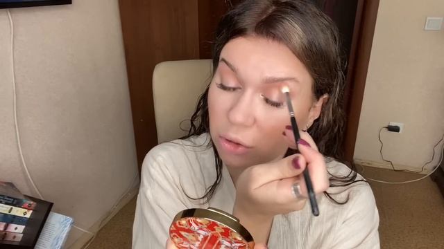 ОН МЕНЯ ДОСТАЛ😅СОБИРАЕМСЯ ВМЕСТЕ!САМЫЙ ПРОСТОЙ МАКИЯЖ 💄 смотреть онлайн