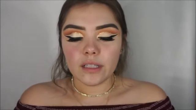BOLD WINGED CUT CREASE/ BEAUTY BLENDER TEA смотреть онлайн