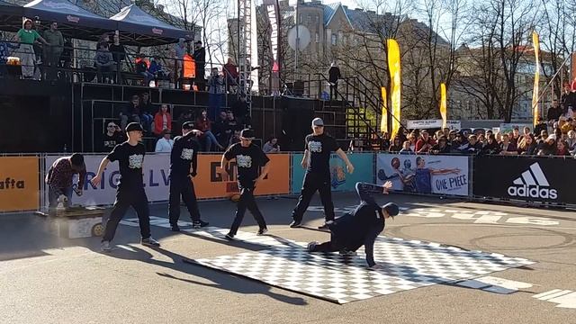 Ghetto Games 9.sezonas atklāšana смотреть онлайн