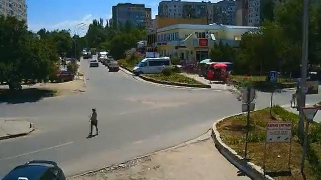 Перекрёсток в Щёлкино, 04.08.2013 - time-lapse с камеры 2 смотреть онлайн
