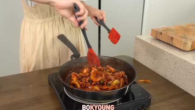 요리 먹방 :) 오징어덮밥, 브로컬리새우전, 마늘쫑 달걀장조림, 고추무침, 소고기미역국.