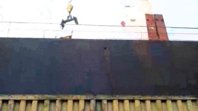 Погрузка на причале №47