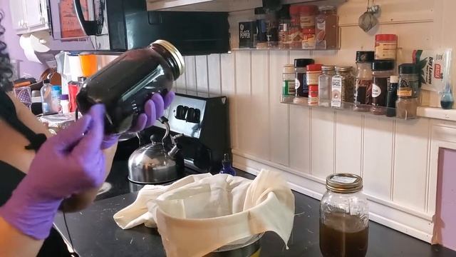 Let's Make Tinctures Part 2! How I Strain My Tinctures
