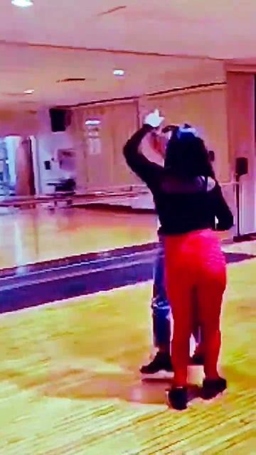 Salsa on 1 15 Week Course w Bridgette Maria at PVCC / demo w Pam #salsaon1 #salsaclass #salsa смотреть онлайн