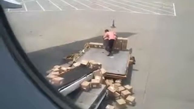 Китайцы грузят самолет смотреть онлайн