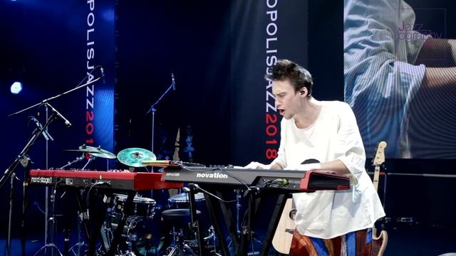 Jacob Collier смотреть онлайн