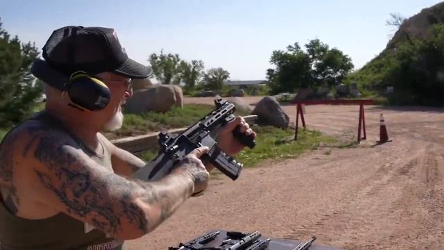 Demonstrating Dragon Fire Rifles смотреть онлайн