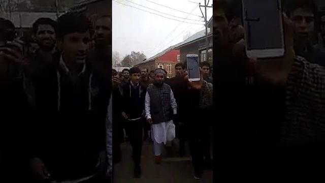 He is is Kulwant Singh Rakwal of Baran Jammu converted into Islam at Handwara. смотреть онлайн