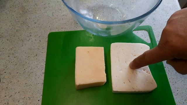 Калач с сыром. A Roll With Cheese