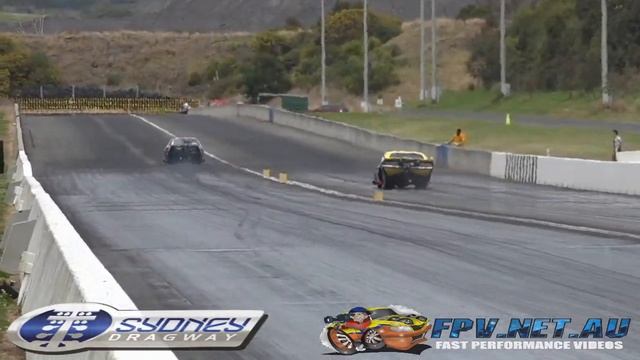 FRANK MAMONE PLYMOUTH BARACUDA DOORSLAMMER AT SUPERNATS 2015 смотреть онлайн