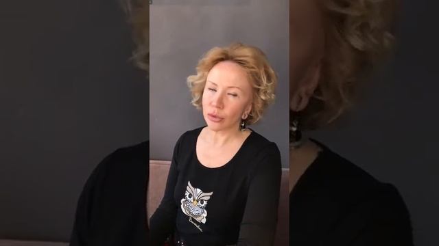 ЛОРА В ГОРОДЕ ПРЕДСТАВЛЯЕТ ЖИВОПИСНУЮ КОЛЛЕКЦИЮ ЕВГЕНИЯ ДЕНИСОВА смотреть онлайн