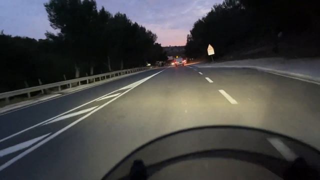 BMW S1000XR 2021 ADAPTATIVE (CORNERING) HEADLIGHT LED TEST SUNSET смотреть онлайн