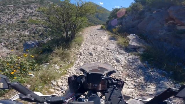 La BMW R 1250 GS Adventure es buena para terracería? смотреть онлайн