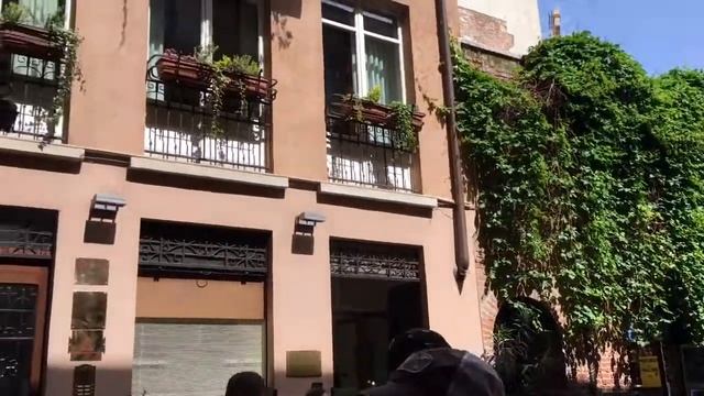 Ищу балкон Джульетты смотреть онлайн