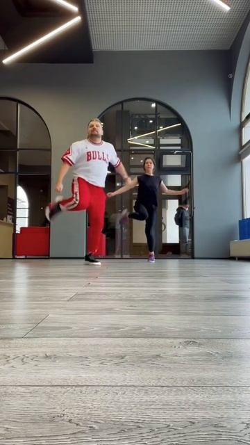 Kolya Korolev | #shorts shuffle dance, cutting shapes | Ne-Yo- Because of You смотреть онлайн