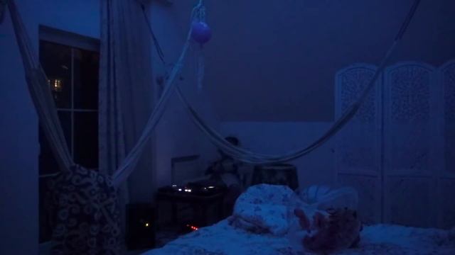 Звук Ом в мастерской По-потоку смотреть онлайн