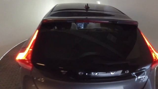 Volvo V40 2.0 D3 SE Lux Nav Geartronic 5dr CV15EYY смотреть онлайн