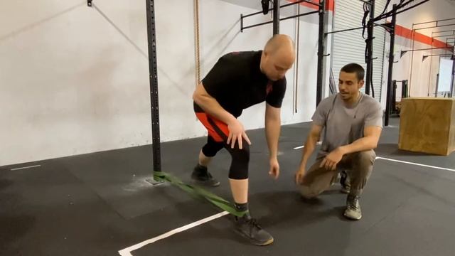 Ankle Stretch with Band | CrossFit Livermore смотреть онлайн