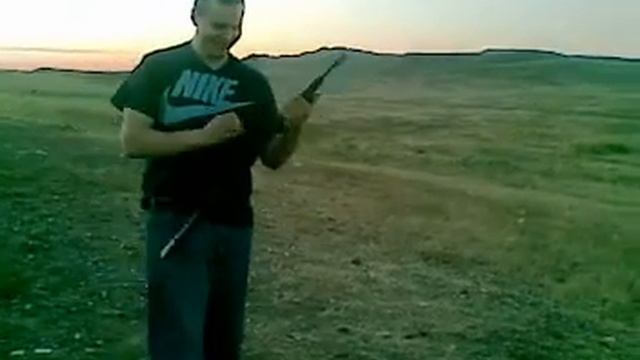 Nik Bump firing SAIGA смотреть онлайн