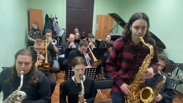 Hidden Orchestra - Footprints (W. Shorter, Arr. Mike Tomaro)