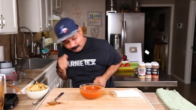 Two ADDICTIVE Salsa Roja Recipes (Chile de Arbol & Chile Piquin) смотреть онлайн