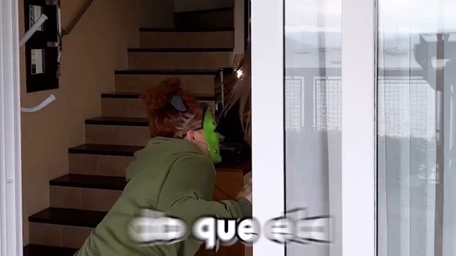 SOBREVIVA AO ATAQUE ZOMBIE ! смотреть онлайн