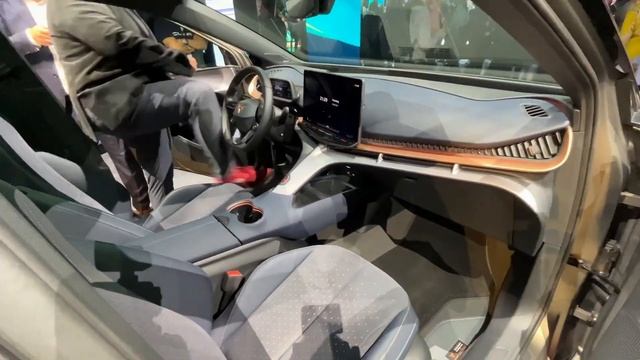 Spectacol total la Volkswagen Group Night IAA 2023: GTI revine, CUPRA DarkRebel смотреть онлайн
