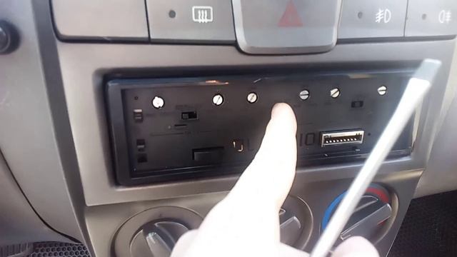 DL Audio Barracuda HALF-DSP Head Unit в Hyundai Accent. Небольшой обзор. смотреть онлайн