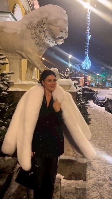 MY POLAR FOX FUR COAT IS HOTTER THAN SNOW смотреть онлайн