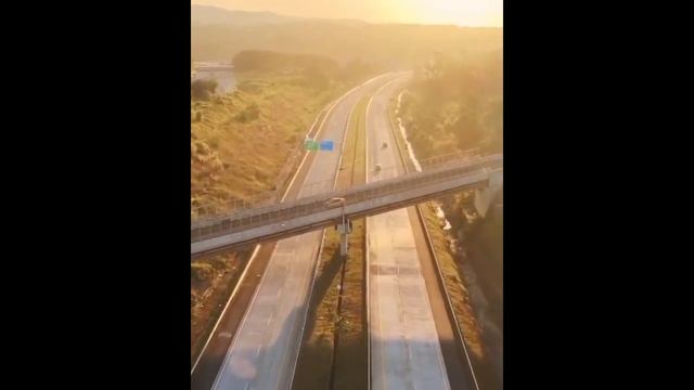 Jokowi Bakal Bangun 300 Km Jalan Tol Baru di 2022 #jalantol #tolindonesia #jokowi @NasrulZubir смотреть онлайн