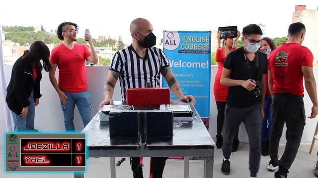 JOEZILLA VS YAEL LUCHA DE BRAZOS ARMWRESTLING смотреть онлайн