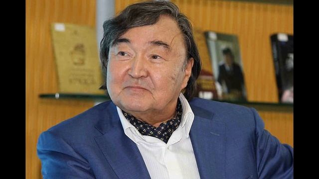 Сүлейменов Назарбаевтың мәртебесін Конституцияда бекітуге қатысты пікір білдірді. смотреть онлайн