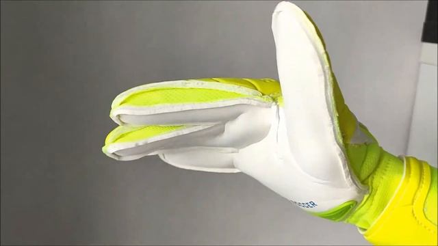 Перчатки HO Soccer One Flat Lime Spark 051.0748 смотреть онлайн