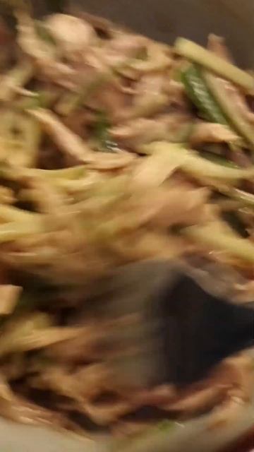 Cold Cucumber Sesame Chicken Salad#shorts/Josie Channel смотреть онлайн