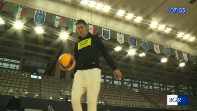 📺 DA TGR TRENTINO | I Michieletto, una famiglia votata al volley e a Trentino Volley смотреть онлайн
