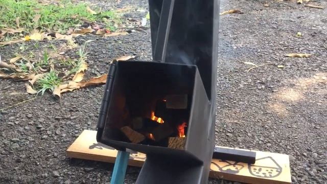 My personal DIY rocket stove for camping (Dapur kayu camping) смотреть онлайн