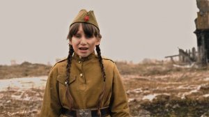 Две сестры бежали от войны…
Стихи Сергея Сухонина.