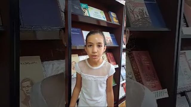 Летят над миром журавли поэта. Читает Амага Кайтмазова смотреть онлайн