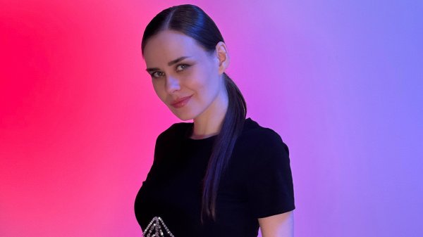 AllExe & Anya May - Dance