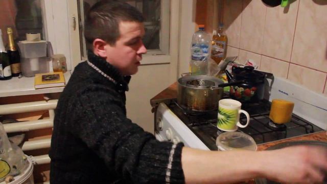 Изготовление восковых мисочек.Подготовка к новому пчеловодному сезону.