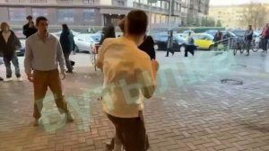 🤜Драка четкого пацана с неформалом в Питере.