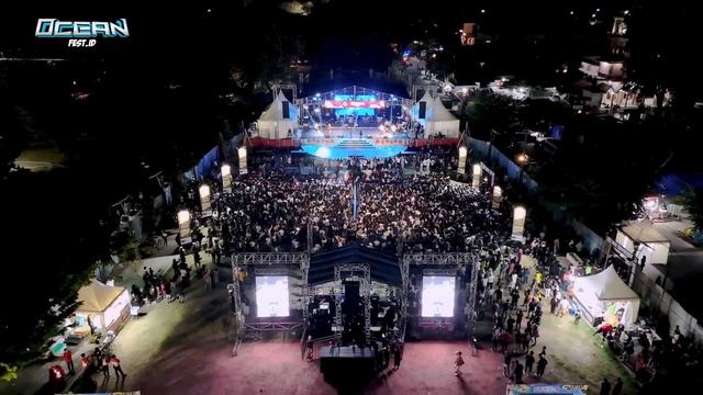 AFTERSHINE FEAT DINDA TERATU-AKU IKHLAS OCEAN FEST.ID LIVE PANTAI KARTINI JEPARA смотреть онлайн