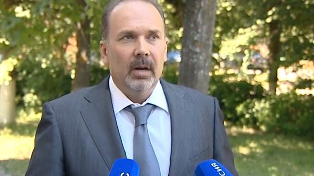 М.Мень раскритиковал чиновников за отсутствие системной работы смотреть онлайн