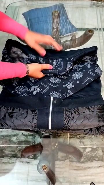 How To Fold Puffy Jacket Perfectly #shorts #shortvideo #viral #trending #hack #jacket #folding смотреть онлайн