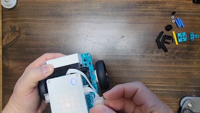 Smart Forklift Traveling and Maneuvering and Load Handling LEGO Building Instructions смотреть онлайн