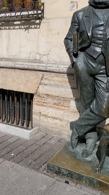 Памятник 12 стульев20250419 20250419 смотреть онлайн