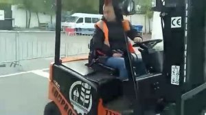 Учеба на электропогрузчике