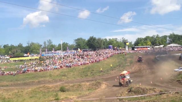 Бизон Трек Шоу 2013. Гонка. Первый заезд смотреть онлайн