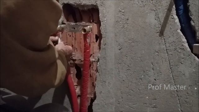 (№177) Santexnika işi. 119 kv.m. yeni tikili (18 hissə) Metaloplastik boruların sıxılması. смотреть онлайн