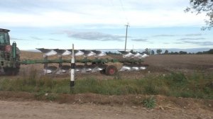 МТЗ 3022 Беларус с плугом оборотный ппо-8-40